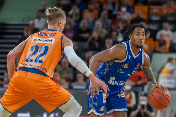 转会形势从 转会形势从